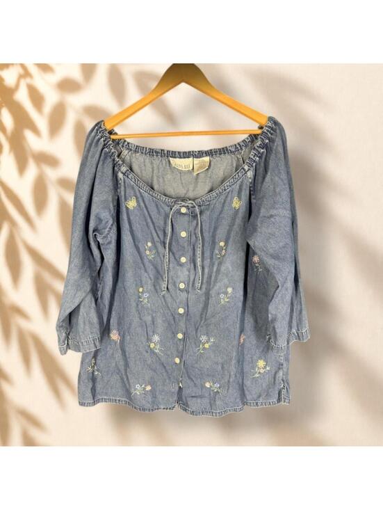 Casey & Max Tops - Casey & Max Top Women L Large Blue Floral Embroidered Button Up Tasseled Casual